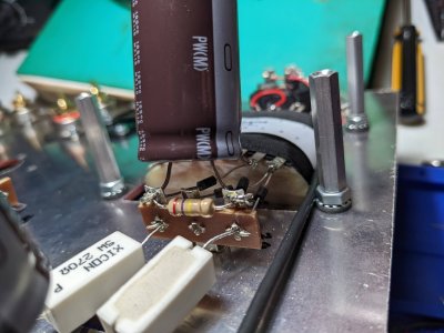 Resistor_capacitor_37_39_angle.jpg