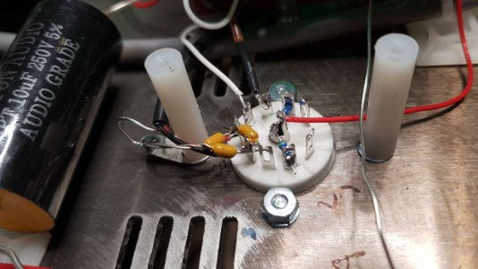C socket side bilde.jpg