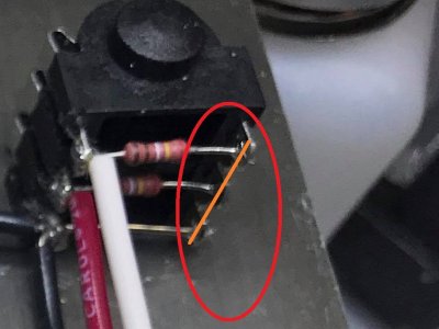 Crack headphone jack (2).jpg
